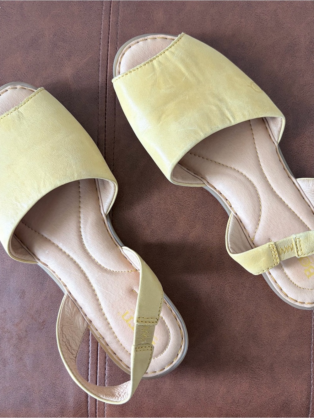 Born Trang Butter Yellow Leather Slingback Peep Toe Flat Sandals Size 11M EUC